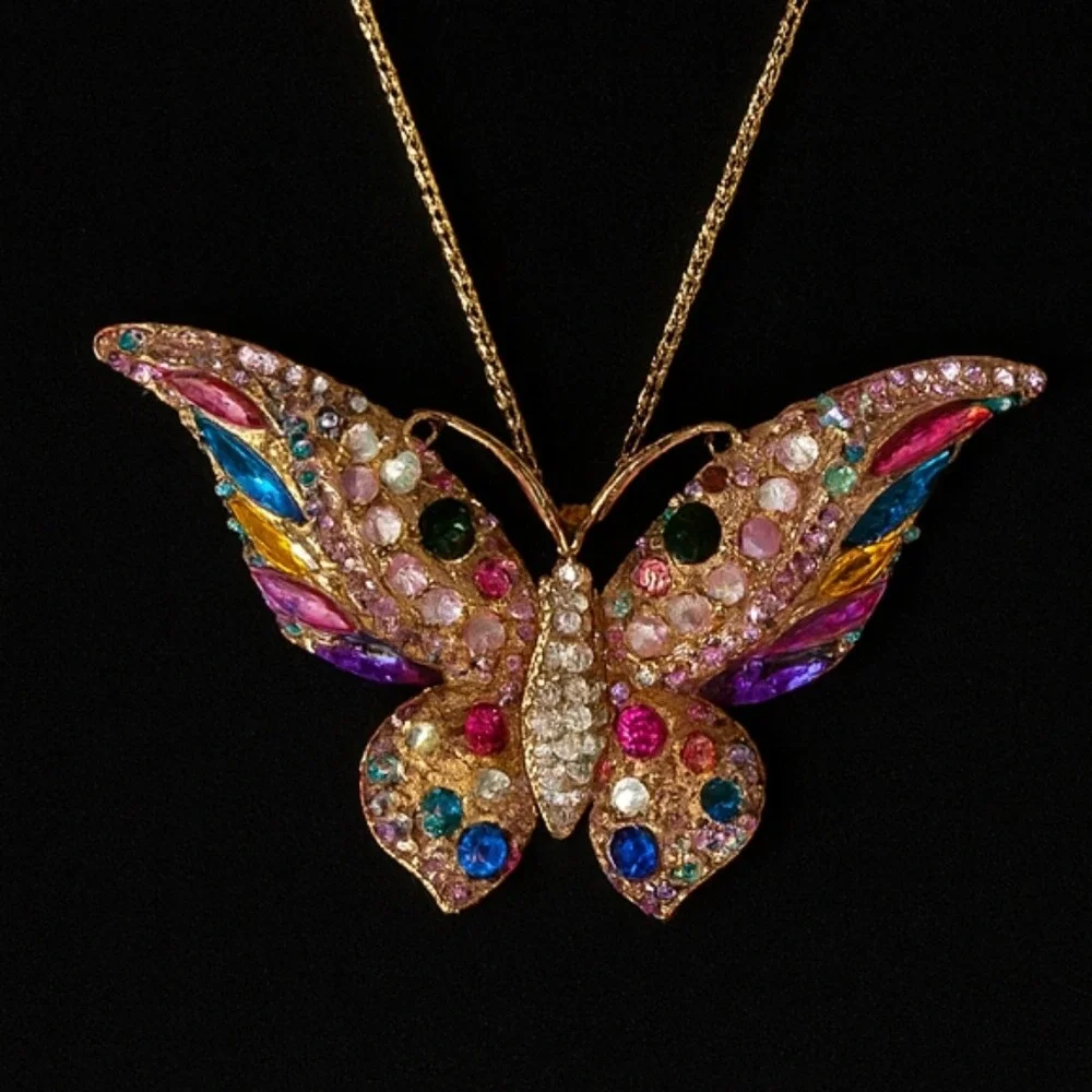 Betsey Johnson Butterfly Pendant Rhinestone Colorful Gold‎ Tone Necklace - Picture 3 of 6